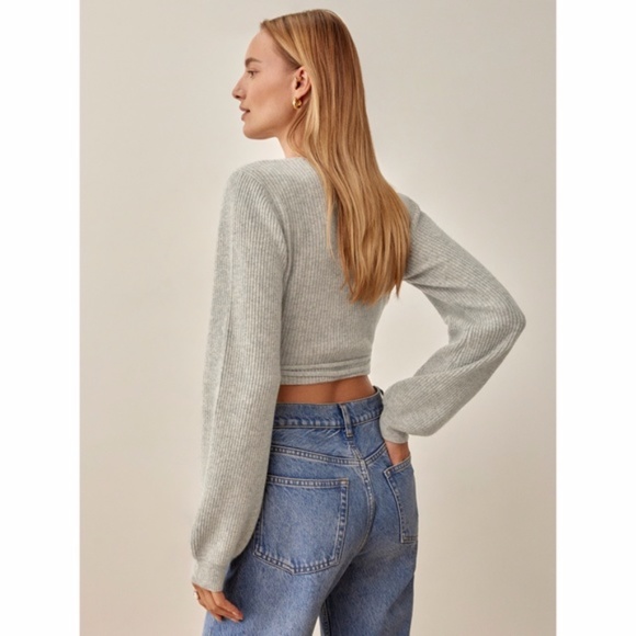 NEW Reformation Remus Cashmere Wrap Sweater Light Grey Medium - Picture 15 of 17